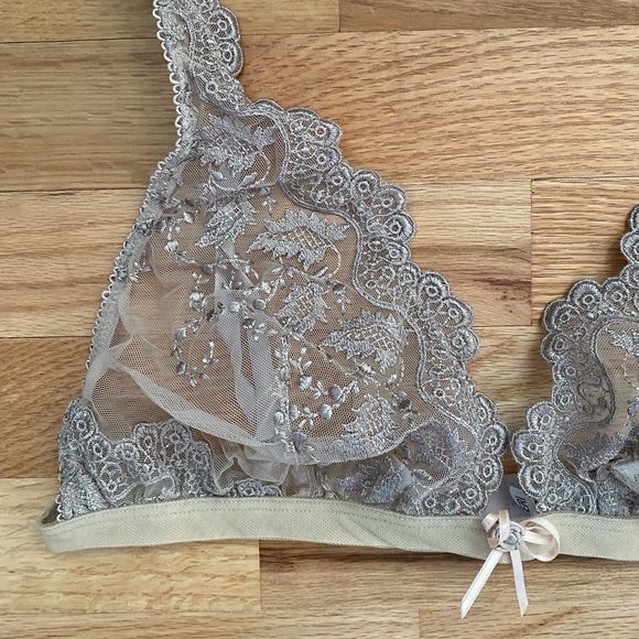 Gorgeous ID Sarrieri Designer Lace Bralette - Picture 6 of 16